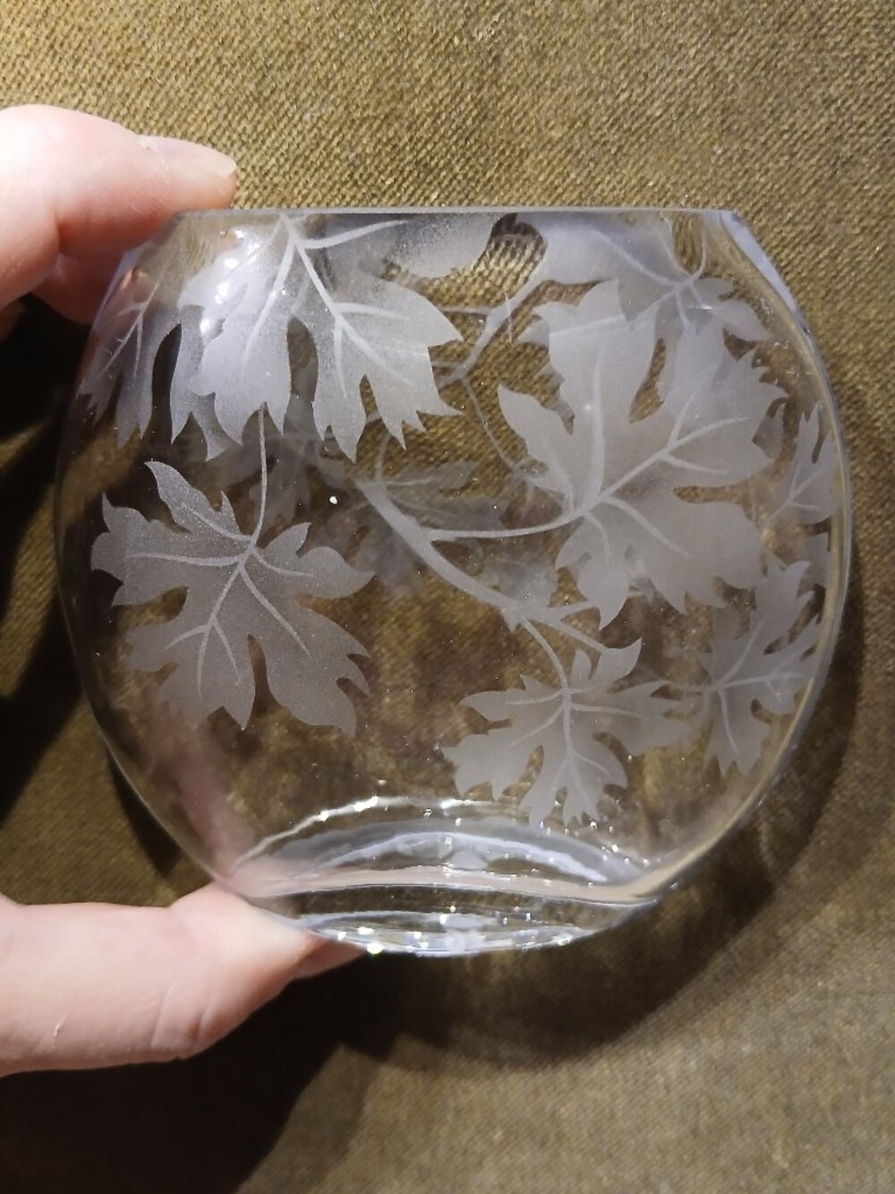 Round Glass Vase with Etched Maple Tree Leaf Design